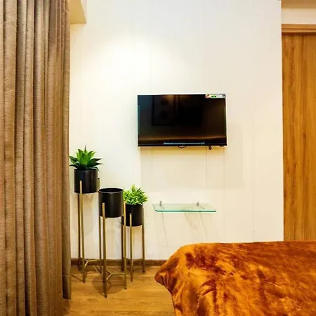 Swati Chrysantha Apartment Ahmedabad Exterior photo